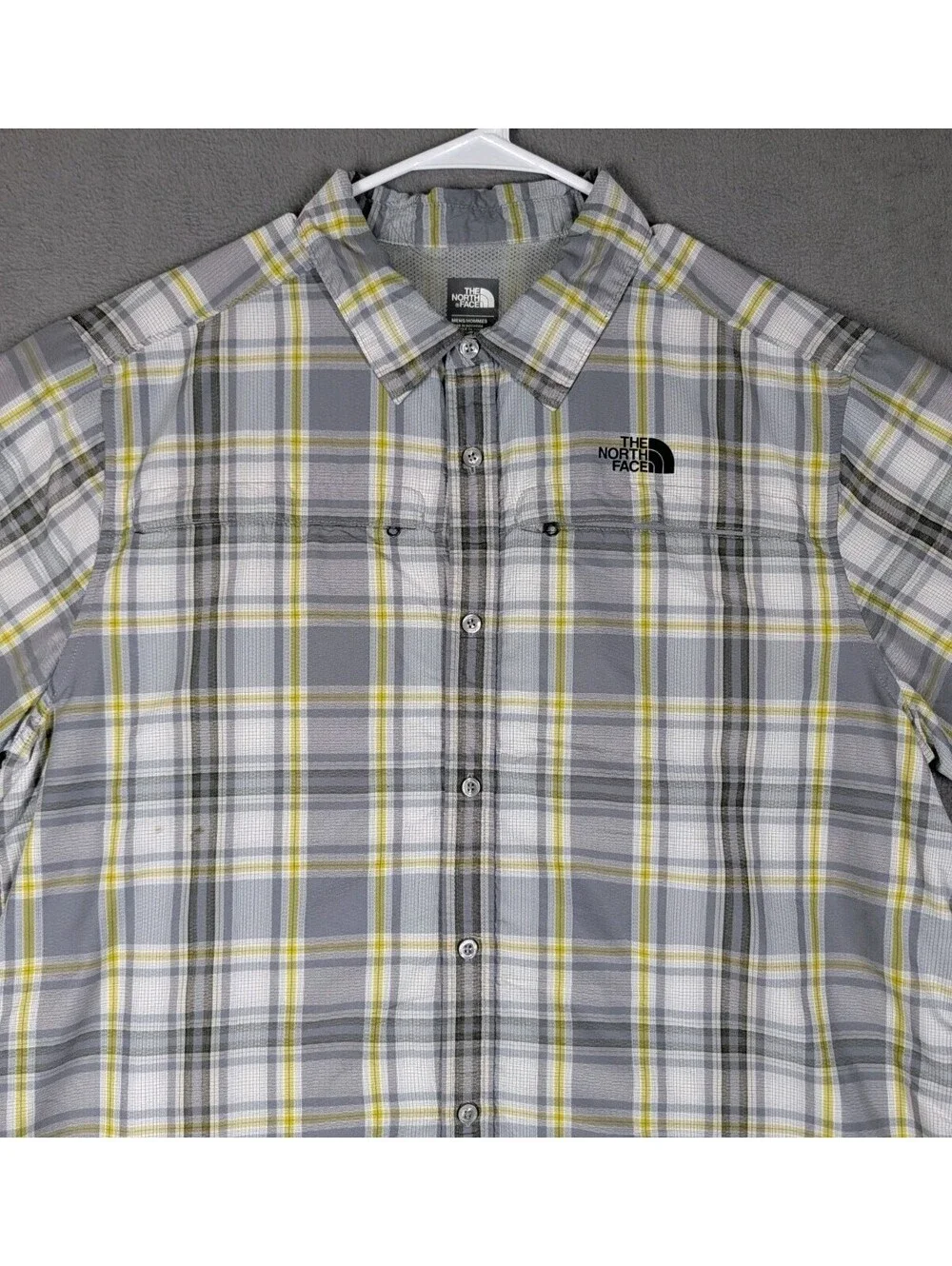 The North Face Mens XL Grey Plaid Short Sleeve Button Up Hiking Shirt Quick Dry